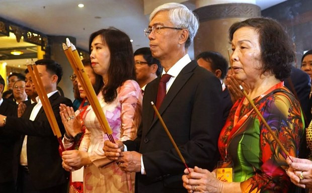Cérémonie d'offrandes en hommage aux aux rois fondateurs Hung dans leur zone commémorative, dans la ville de Thu Duc. Photo : laodong.vn