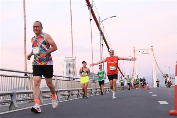 Des athlètes au Marathon international de Danang 2023. Photo: VNA