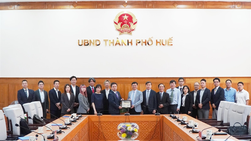 Vue d'ensemble de la réunion de travail. Photo : Hue.gov.vn
