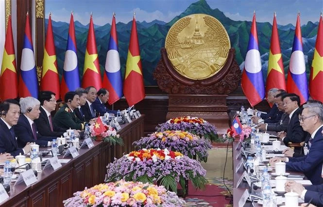 Le président vietnamien Luong Cuong rencontre le Premier ministre lao Sonexay Siphandone