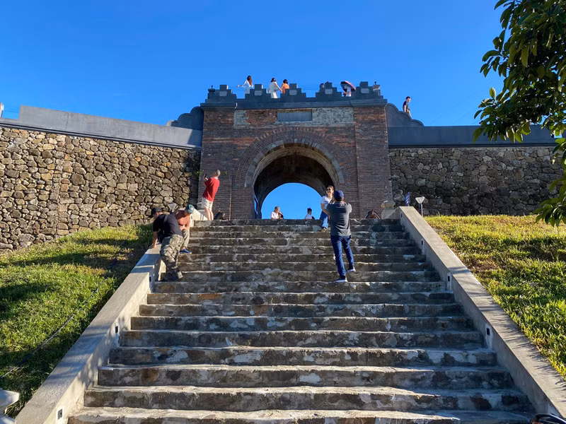 Une fois restaurée, la relique de Hai Van Quan contribuera au développement économique des villes de Da Nang et de Hue. Photo : giaoducthoidai.vn Une fois restaurée, la relique de Hai Van Quan contribuera au développement économique des villes de Da Nang et de Hue. Photo : giaoducthoidai.vn