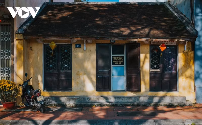 La rue Bach Dang avec ses coins paisibles et nostalgiques