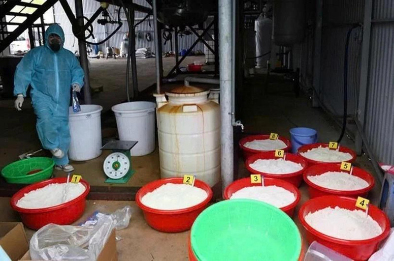 À l’intérieur du laboratoire de production de drogues. Photo : VNA.