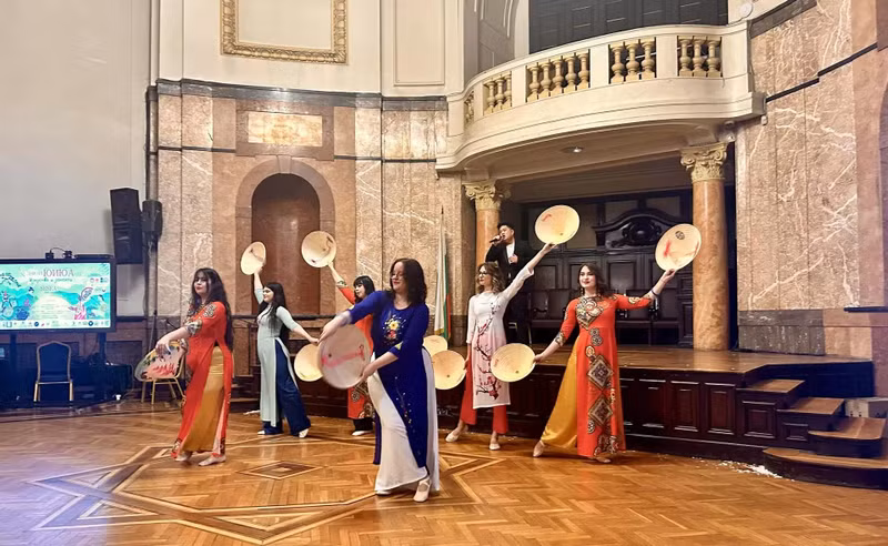 Un spectacle vietnamien lors du Festival. Photo : baoquocte.vn