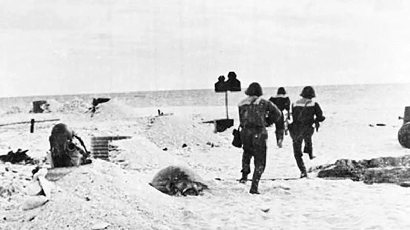 Le groupe 126 des forces spéciales navales a attaqué et libéré l'île de Son Ca, dans l'archipel de Truong Sa, le 25 avril 1975. Photo : VNA.