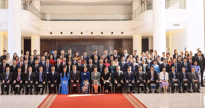 La délégation du Comité central du Front de la Patrie du Vietnam et celle de la Conférence consultative politique du peuple chinois. Photo : daidoanket.vn