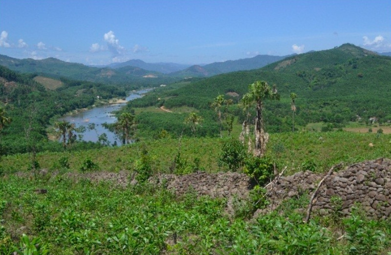 Truong Luy Binh Dinh traverse la commune d’An Hung, le chef-lieu d’An Lao, puis les communes d’An Tan et d’An Quang, dans le district d’An Lao. Photo : baodantoc.