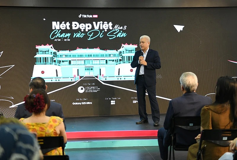 Nguyên Lâm Thanh, représentant de TikTok Vietnam, prend la parole lors de l’événement. Photo : Thê Duong.