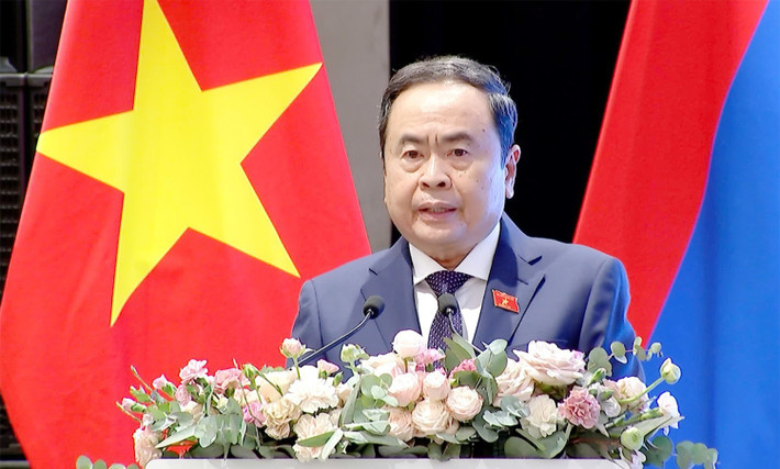 Le président de l’Assemblée nationale du Vietnam, Tran Thanh Man, prend la parole lors de l'événement Photo : daibieunhandan.
