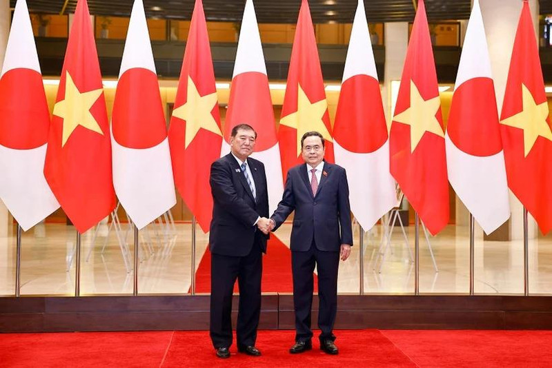 Le président de l’Assemblée nationale Trân Thanh Mân (droite) et le Premier ministre japonais Ishiba Shigeru. Photo : VNA.