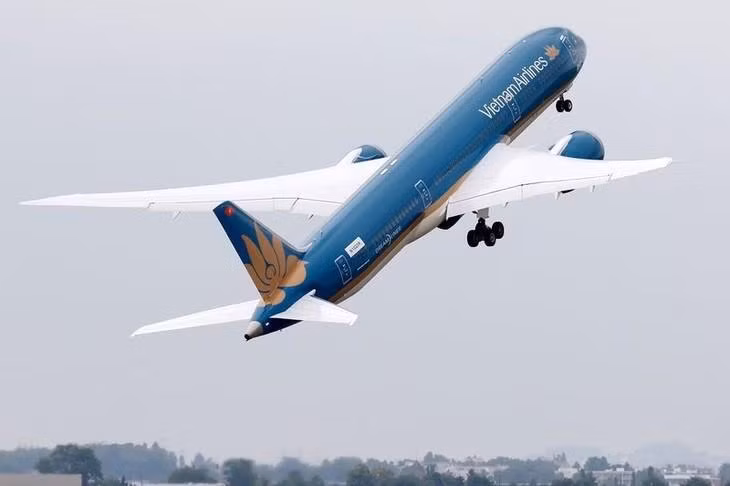 Un avion de la compagnie aérienne nationale Vietnam Airlines. Photo: Reuters
