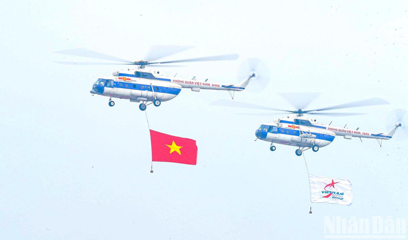 Des avions vietnamiens lors du Salon international de la défense du Vietnam 2022. Photo : NDEL.