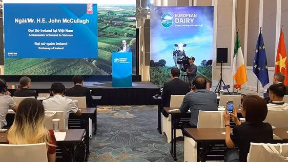 séminaire sur le développement durable des produits laitiers en provenance d'Irlande, le 6 septembre à Hanoï. Photo : VNA
