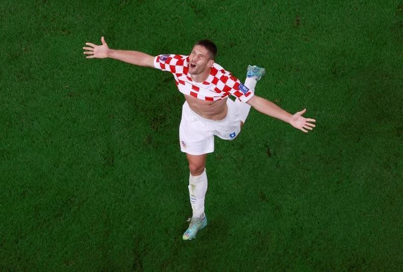 Le Croate Andrej Kramaric célèbre son troisième but contre le Canada. Photo : REUTERS.