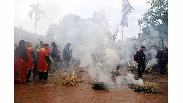 La fête de la cuisson du riz au village Thi Câm ảnh 9