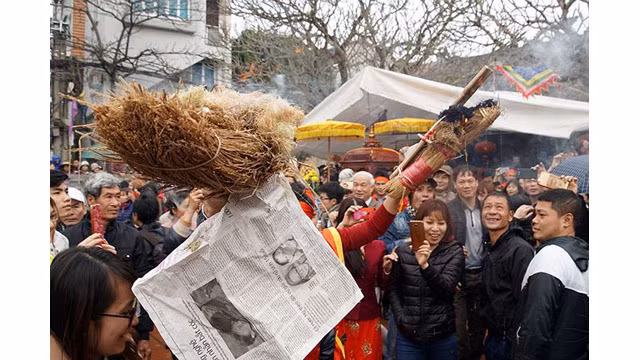 La fête de la cuisson du riz au village Thi Câm ảnh 3