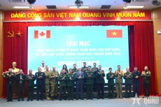 Des délégués lors de la cérémonie d’ouverture du cours de formation des officiers d’état-major des Nations unies 2026 (UNSOC 2026), soutenu par le Canada. Photo : VNA