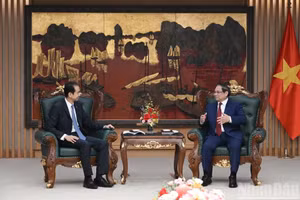 Le Premier ministre Pham Minh Chinh reçoit l'ambassadeur de Chine au Vietnam. Photo: NDEL