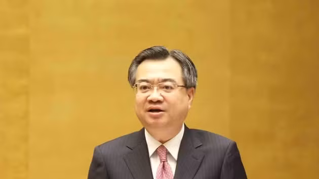 Le président de la Commission des politiques et des stratégies du Comité central du Parti, Nguyên Thanh Nghi, lors de l'événement, à Hanoi, le 29 juillet. Photo : VNA.
