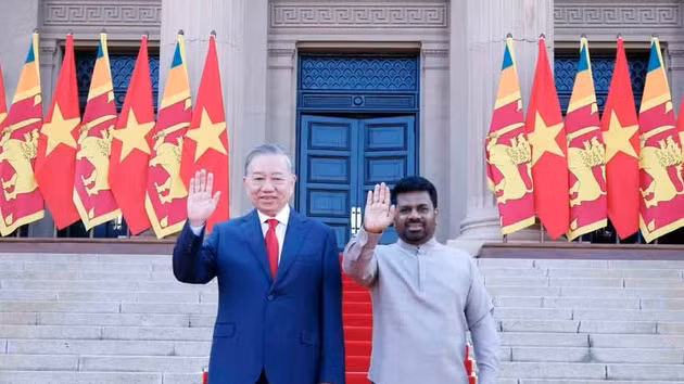 Le secrétaire général du Parti communiste du Vietnam (PCV) et président du Vietnam, To Lam, et le président sri-lankais, Anura Kumara Dissanayake. Photo: VNA