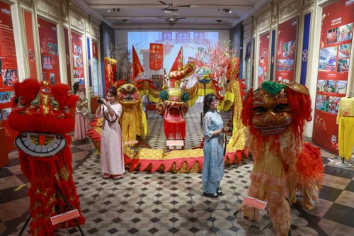 L’événement s’inscrit dans la série d’activités « Célébrer le printemps de l’année du Cheval – Célébrer le glorieux Parti », à l’occasion du 96e anniversaire de la fondation du Parti communiste du Vietnam (3 février 1930 – 3 février 2026) et du Nouvel An lunaire de l’année du Cheval 2026. Photo: vnexpress.net