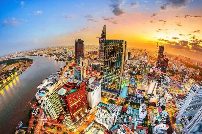 Unis et déterminés à accomplir les objectifs stratégiques, à faire entrer le pays dans une nouvelle ère et à l’élever au rang des grandes puissances mondiales. Photo : VGP. dat-nuoc-giau-manh-1747693854384115800584-1756314168744983346629.jpg