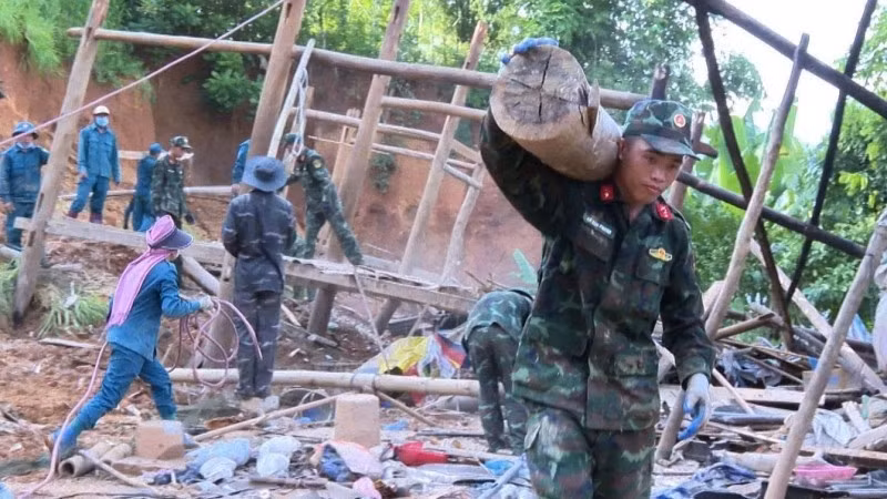 Les forces sont mobilisées pour aider la population à déplacer les personnes et biens vers des zones sûres. Photo : NDEL.