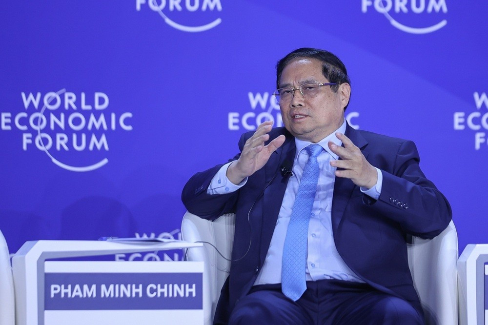 Le Premier ministre Pham Minh Chinh participe en tant qu’orateur principal à la session «Le siècle de l’Asie est-il confronté à des défis ? », l'une des sessions plus importantes et les plus attendues de la 16ᵉ Réunion du FEM. Photo : VGP. img6526-17508475355161250278626.jpg