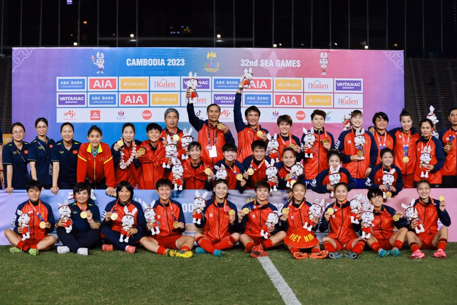 Le football féminin vietnamien décroche l'or pour la quatrième fois consécutive aux SEA Games 32. Photo : Baobinhduong.