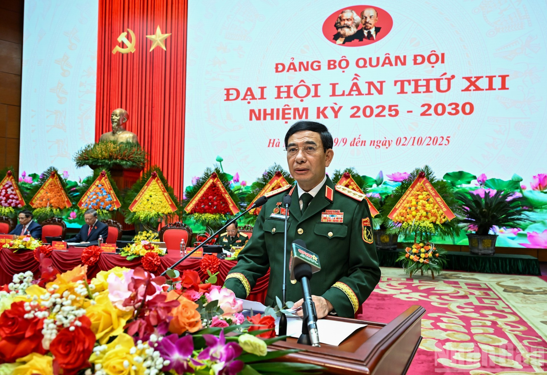Le général Phan Van Giang, ministre de la Défense, est intervenu au congrès. image-6.jpg