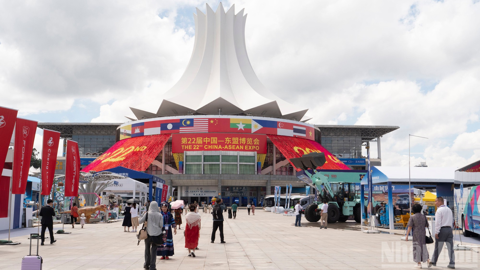 La 22ᵉ Foire Chine-ASEAN (CAEXPO), organisée du 17 au 21 septembre au Centre des expositions de Nanning, dans la région autonome Zhuang du Guangxi (Chine), réunit plus de 3 200 entreprises issues de 60 pays, sur une surface totale d’exposition d’environ 160 000 m². image-3.jpg