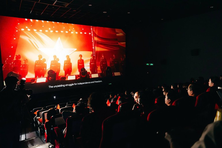 Le film-concert restitue les émotions de l’événement « La Patrie dans le cœur ». Photo : NDEL. image-1.jpg