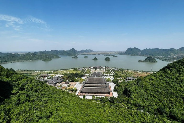 Photo : Booking.com. phu-ly-2.jpg