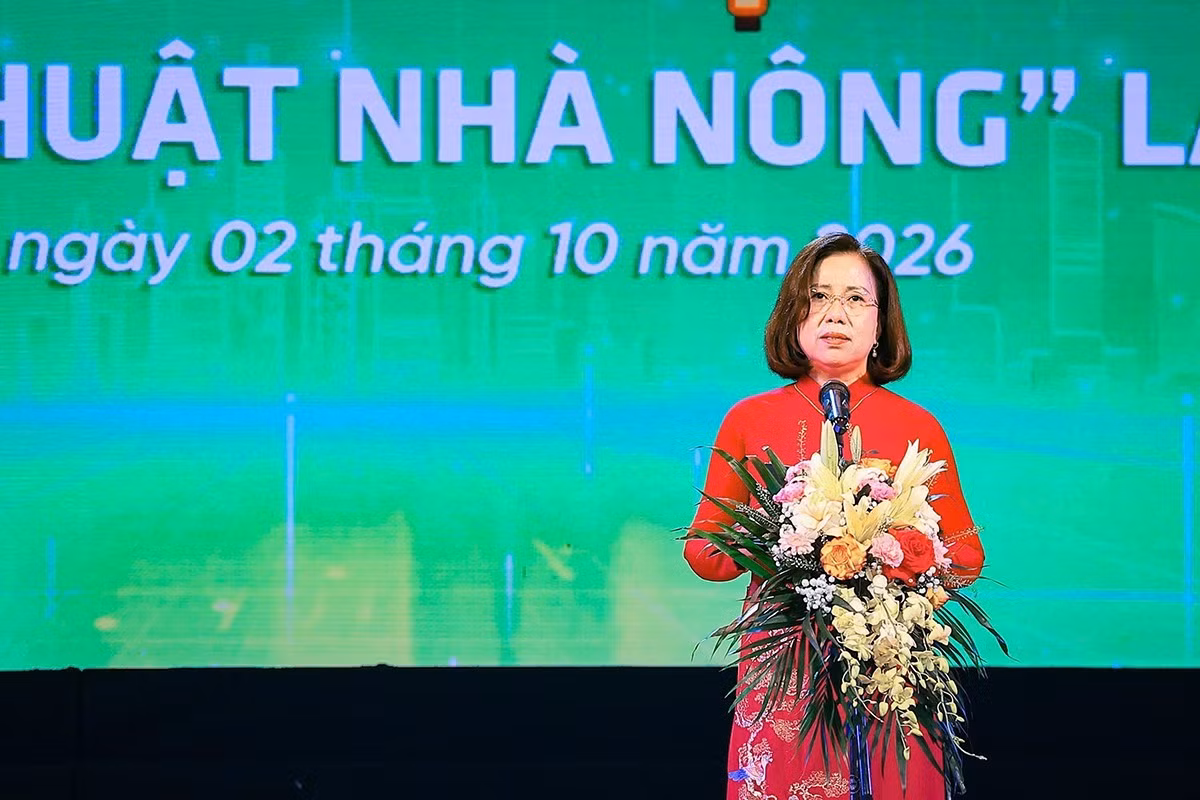 La vice-présidente de l’Association des agriculteurs du Vietnam, Bui Thi Thom, présente le programme « Scientifiques au service des agriculteurs » et le Concours d’« innovation technique agricole » 2026. (Photo : Association des agriculteurs du Vietnam)