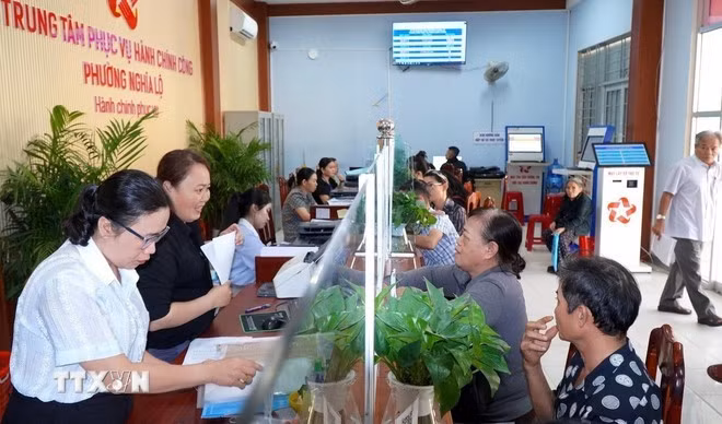 Centre de services administratifs du quartier de Nghia Lo, province de Lao Cai. Photo: VNA