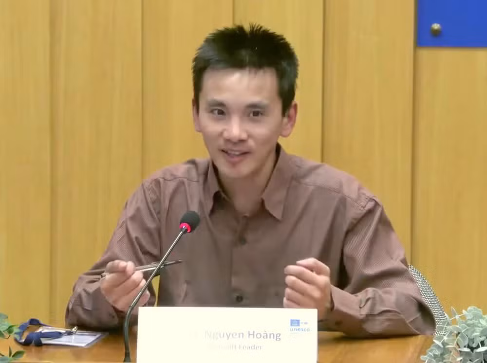 3-2210.jpg