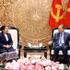 Le secrétaire général du Comité central du Parti communiste du Vietnam et président du Vietnam, To Lam reçoit Sisay Leudetmounsone, membre du Bureau politique, secrétaire du Comité central et présidente de la Commission centrale de l’organisation du Parti populaire révolutionnaire lao. Photo : VNA.