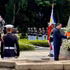 Le secrétaire général et président To Lam dépose une gerbe en hommage au héros national philippin José Rizal. Photo : VNA.