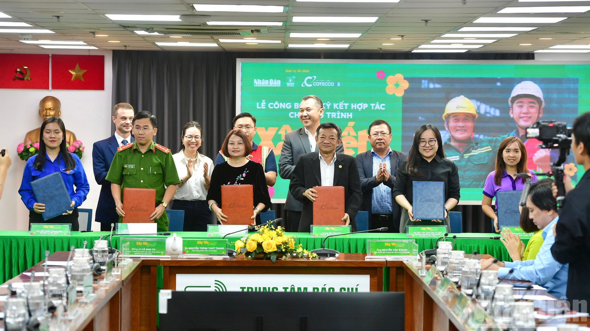 [En images] « Construire le Têt 2026 » : un programme solidaire pour les travailleurs à Hô Chi Minh-Ville