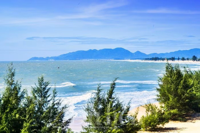 Les habitants de Phuoc Hai s’habituent peu à peu à un nouveau rythme : vivre de la mer tout en accueillant les visiteurs. 13.jpg