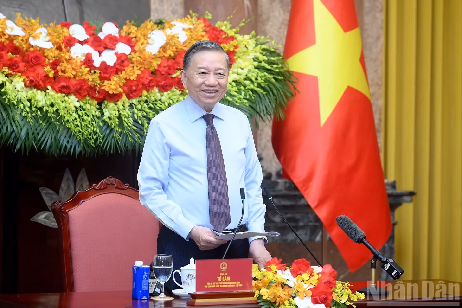Le secrétaire général du Parti communiste vietnamien et président de la République, To Lam, prononce un discours lors de la rencontre.