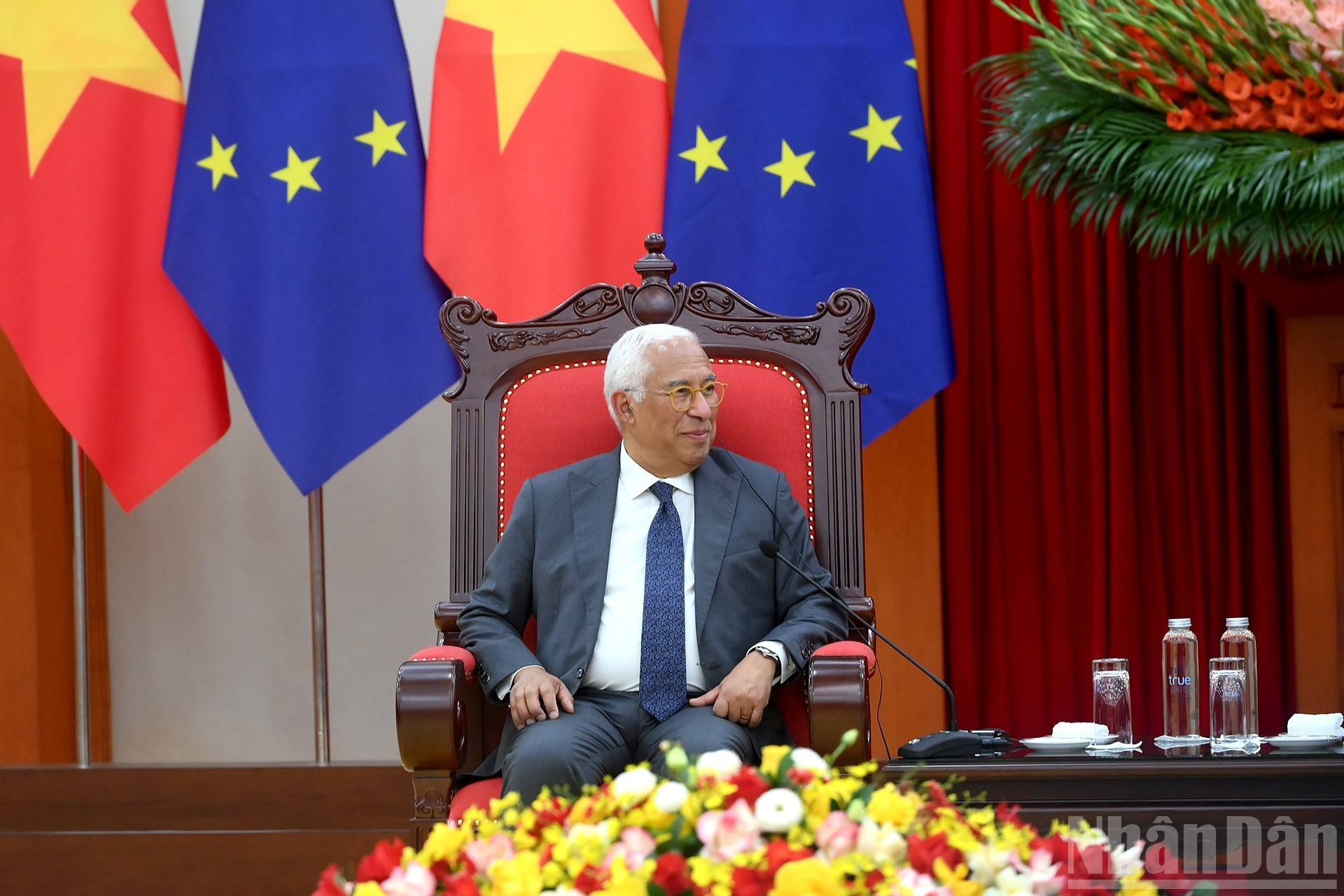 Antonio Costa s’exprime lors de l’entretien avec son hôte vietnamien. Il s’est félicité d’effectuer sa visite officielle au Vietnam dès le XIVe Congrès du Parti communiste du Vietnam et a, au nom de l’UE, chaleureusement félicité To Lam pour sa réélection au poste de secrétaire général.