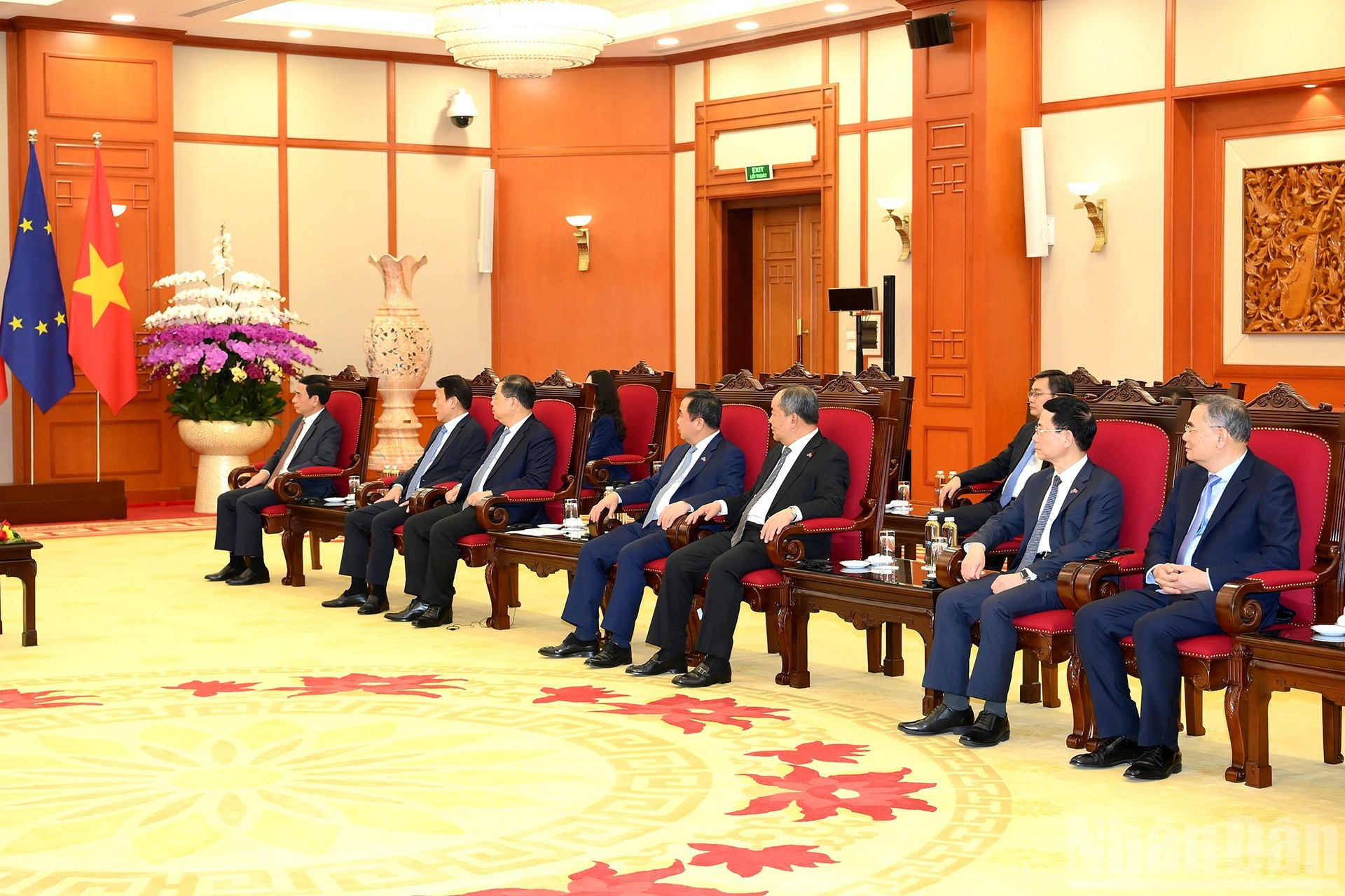 Les membres de la délégation vietnamienne présents à la réunion.