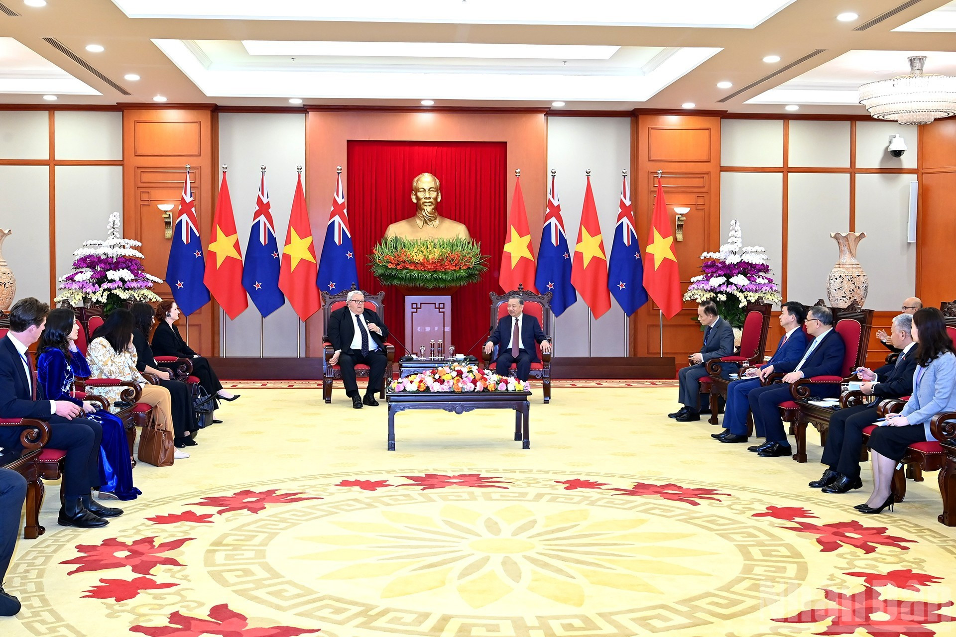 Vue générale de la rencontre au siège du Comité central du Parti communiste du Vietnam. 8.jpg