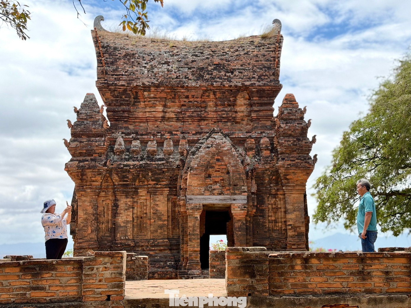 Au-delà de sa valeur architecturale, Po Klong Garai demeure un centre culturel et religieux important pour la communauté cham de la région.