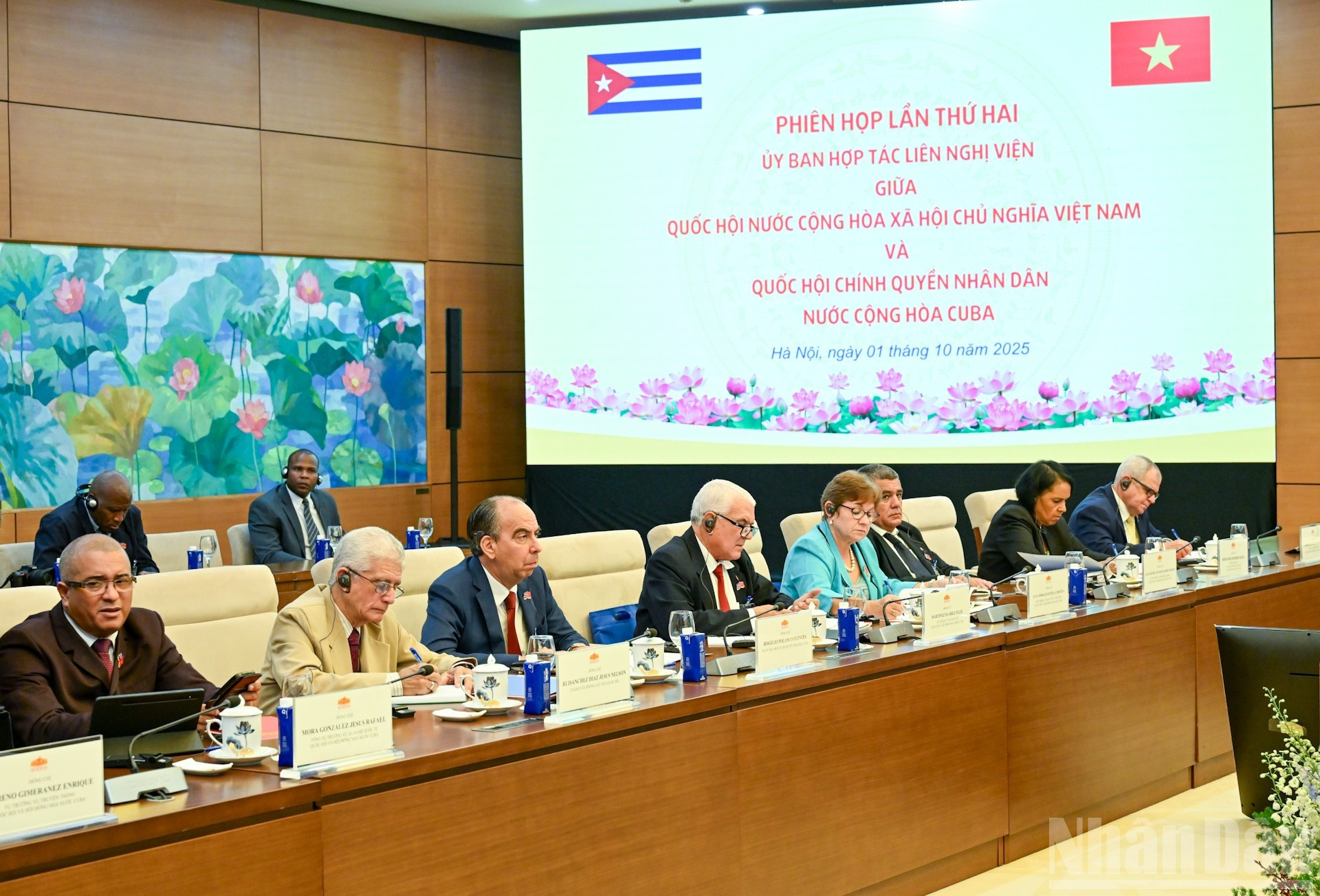 Les députés cubains participent à la séance. 5.jpg
