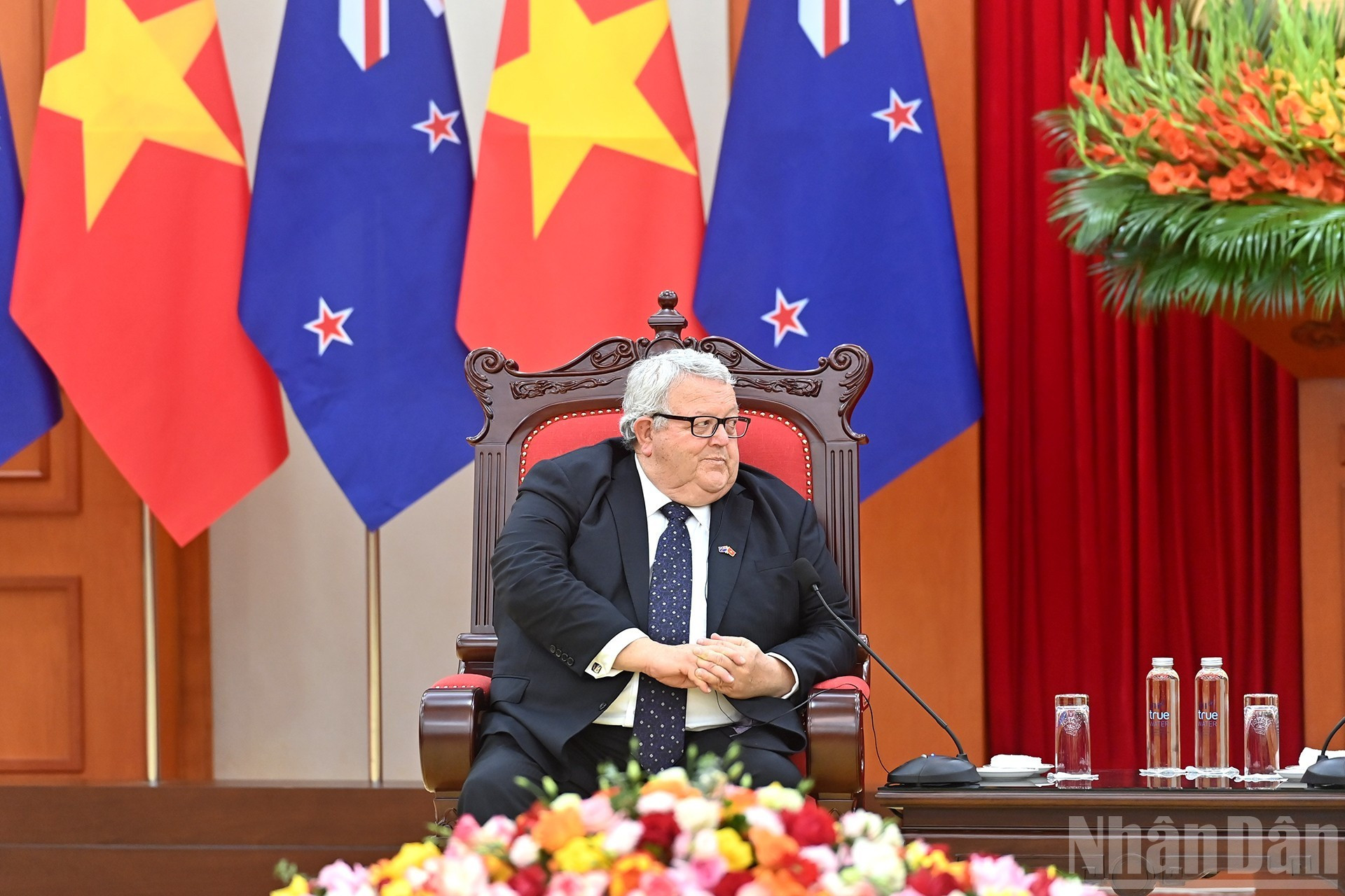 Le président du Parlement de Nouvelle-Zélande, Gerry Brownlee, lors de l’entretien. 4.jpg