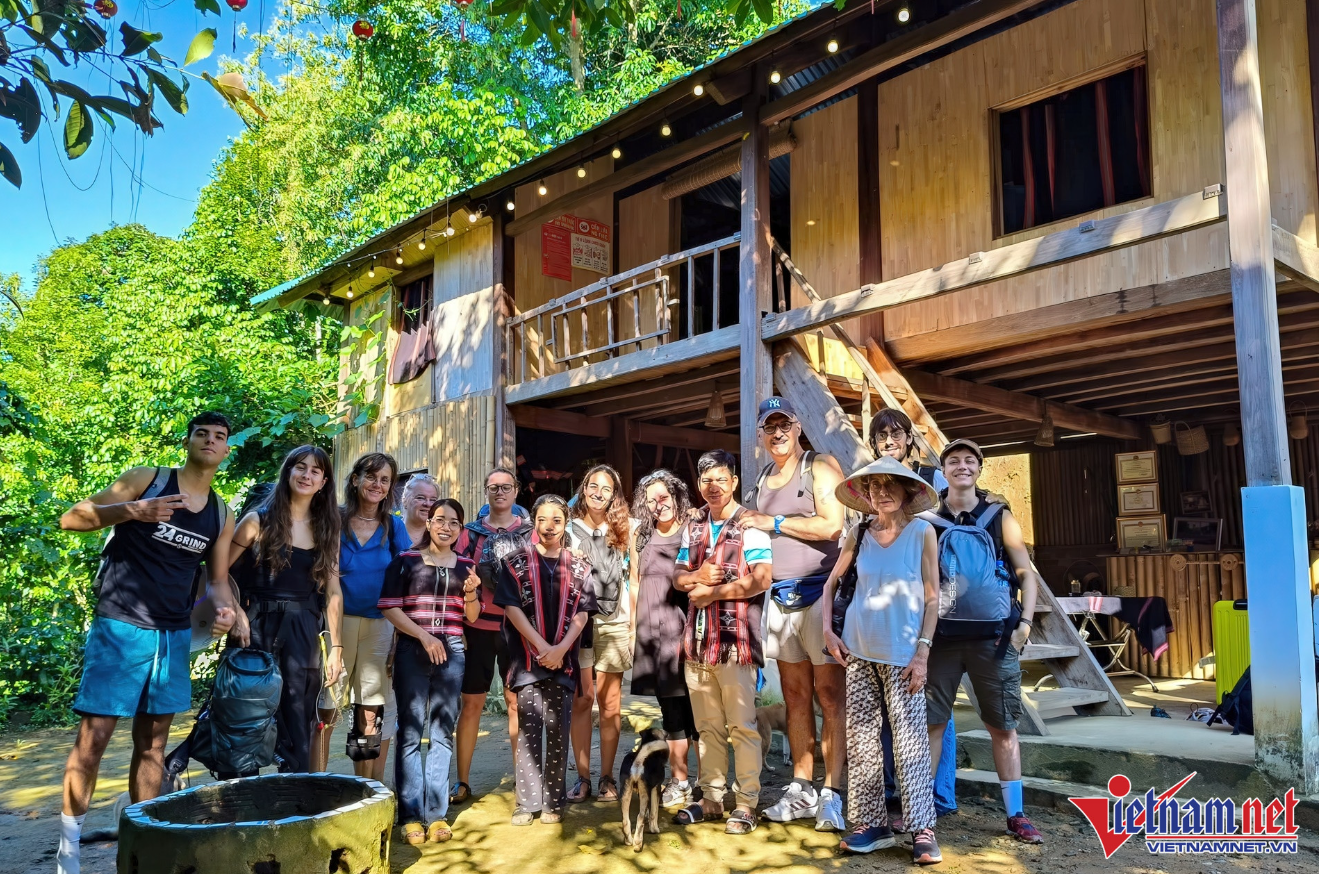 ACu Homestay conserve le charme de l’architecture Co Tu, au grand plaisir des visiteurs. 6.png