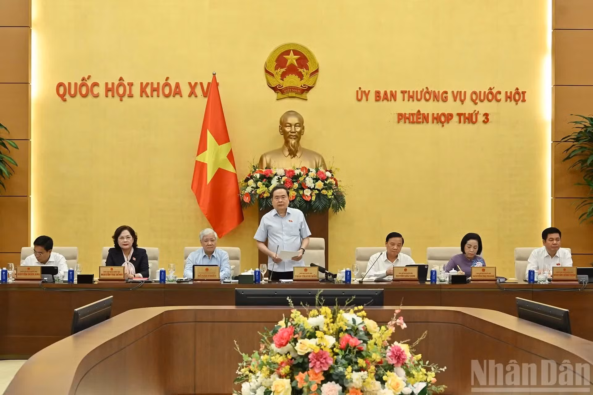 Le président de l’Assemblée nationale, Tran Thanh Man, prononce le discours d’ouverture de la session.