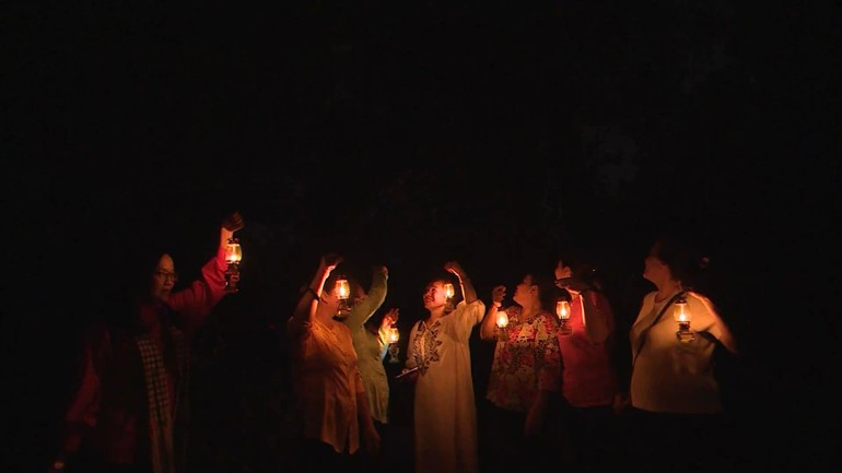 Spectacle nocturne de đờn ca tài tử, musique traditionnelle du Sud. 6.jpg